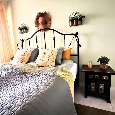 Happy Beachfront Apartment Алтеа Екстер'єр фото