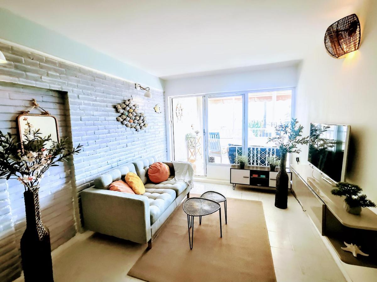 Happy Beachfront Apartment Алтеа Екстер'єр фото